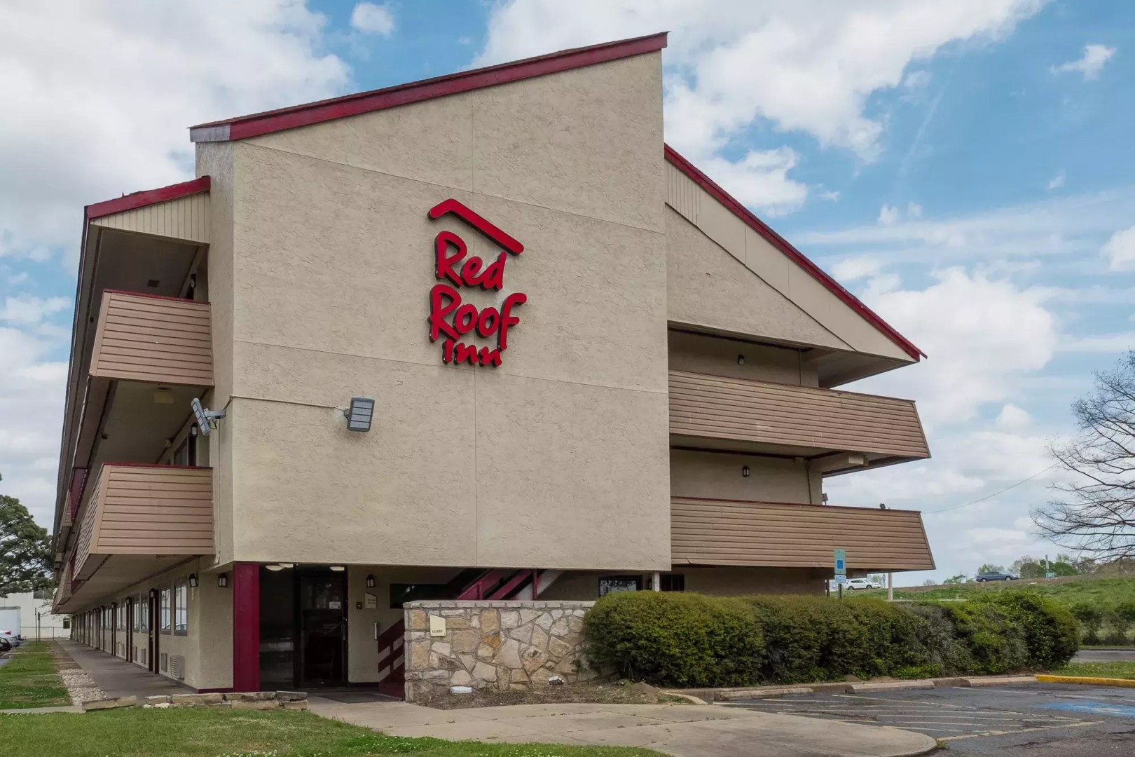 Red roof inn jackson mississippi